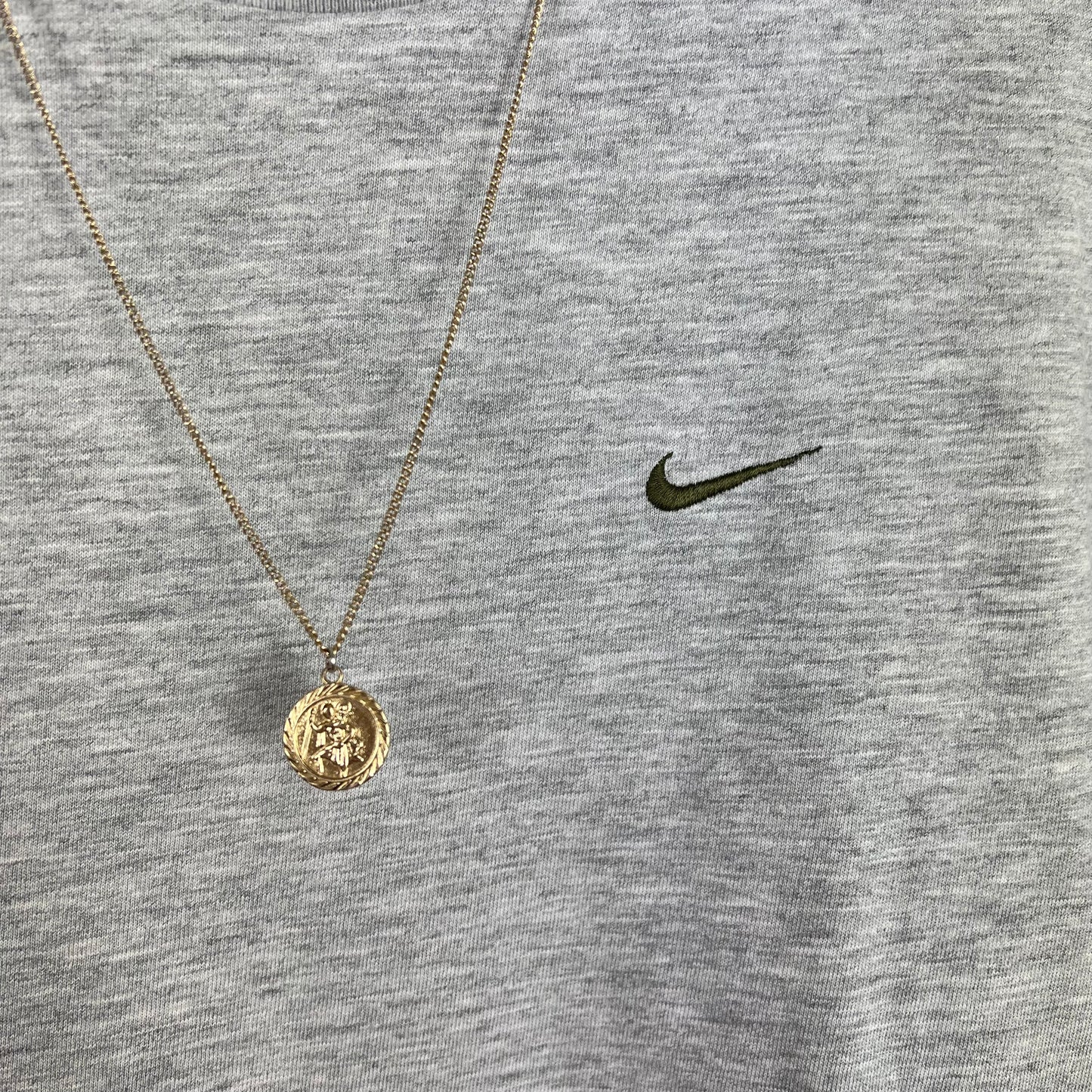 Nike small swoosh t shirt small